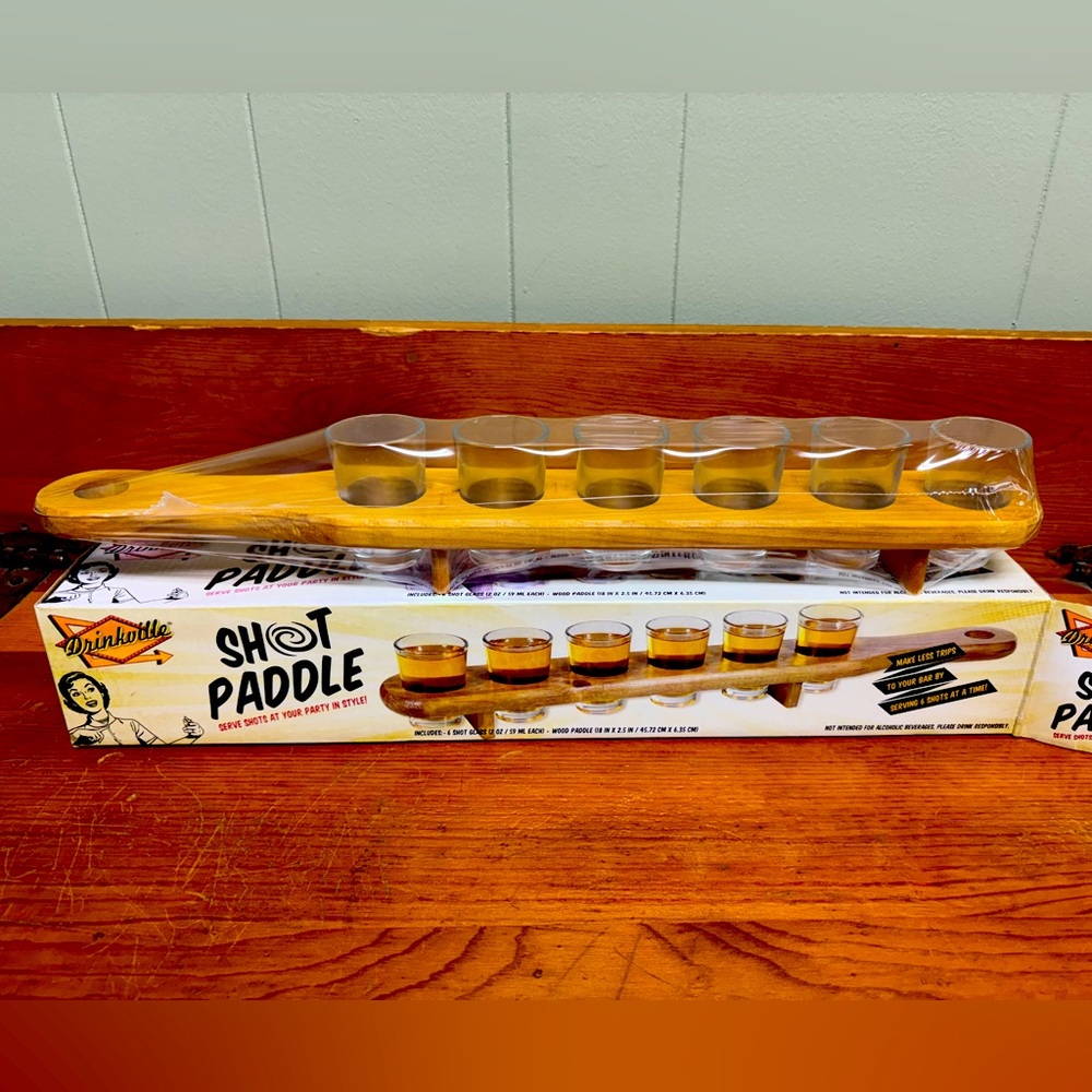 Drinkville shot paddle nwt 6 shot glasses + wood paddle